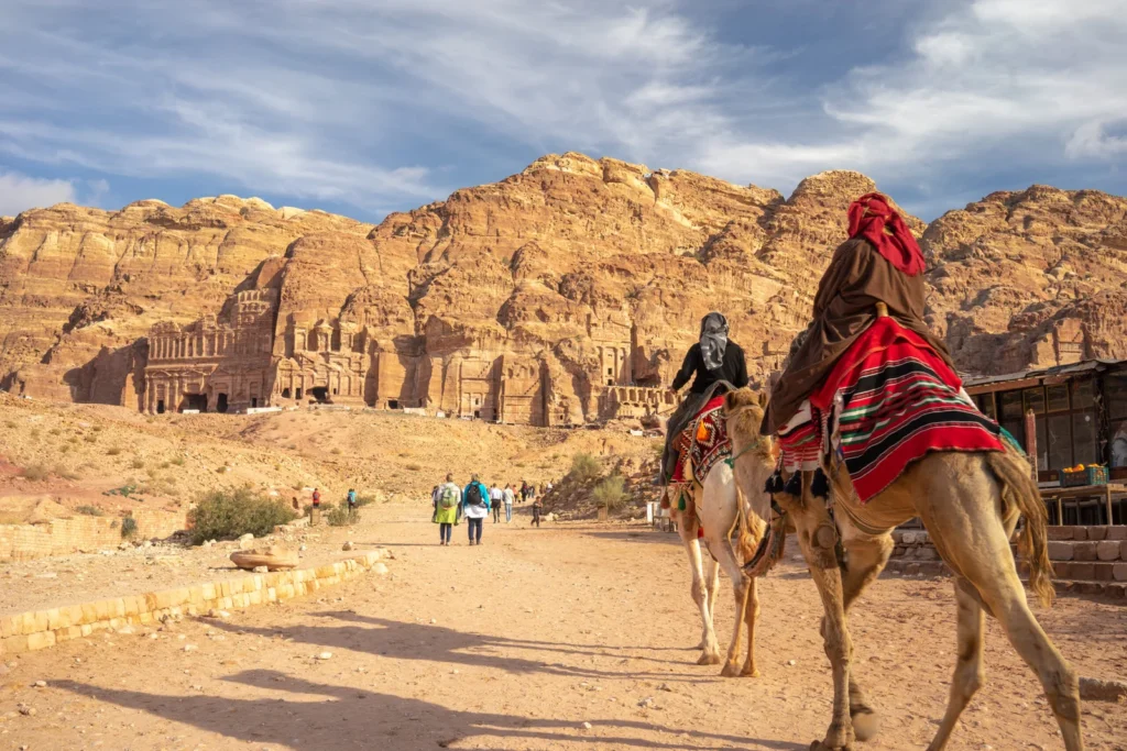 camels-and-ancient-architecture-in-desert-setting-2026-03-09-09-01-19-utc-scaled
