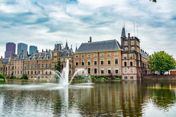 A beautiful shot of the historic Binnenhof castle in the Netherlands